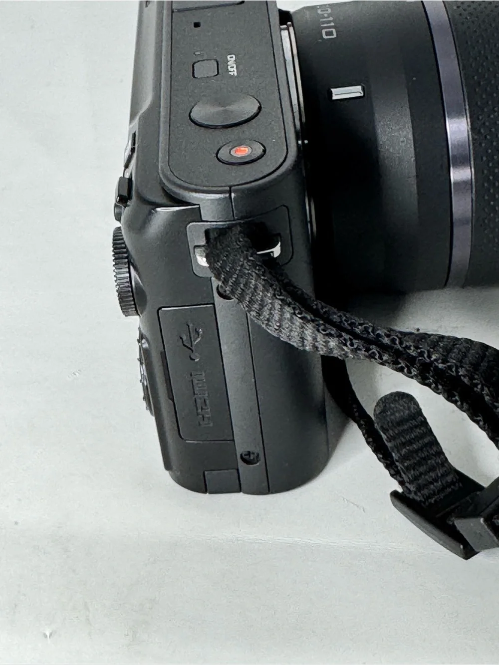 Nikon 1 J1 Compact Mirrorless Camera Black two lenses batterycharger memory card